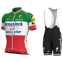 Ensemble Vermarc Team Deceuninck Quickstep champion italien