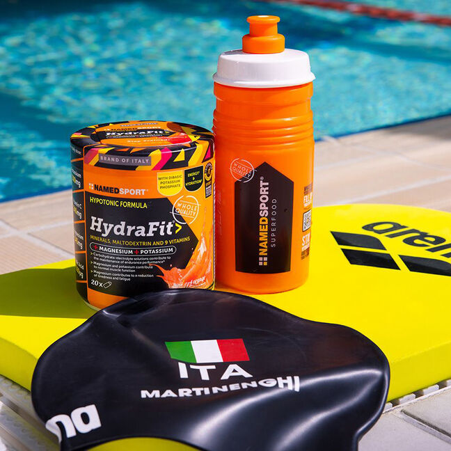 Gift Base Borraccia Sport 600ml Con Lettera H Per Riccio, Bianca, Metallo, Con 2 Tappi Inclusi