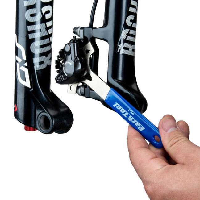 Pastiglie Freno Per Bicicletta Usate In Materiale Composo  Per Freno Isolato Su Bianco Image31758615