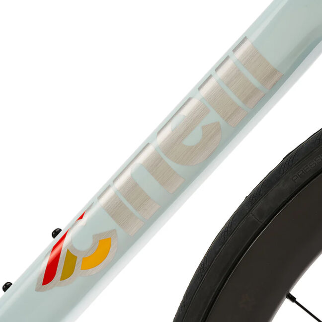 Cinelli Pressure ADR Shimano Ultegra Di2 + Fulcrum Soniq AL 2025