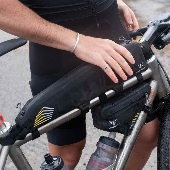 Bolsa cuadro Apidura Racing Frame Pack 2025 LordGun tienda de